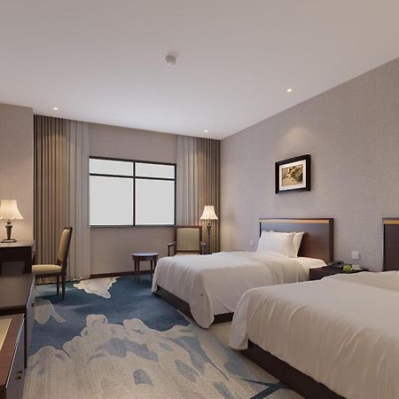Beijing Palace Soluxe Hotel Astana Ngoại thất bức ảnh