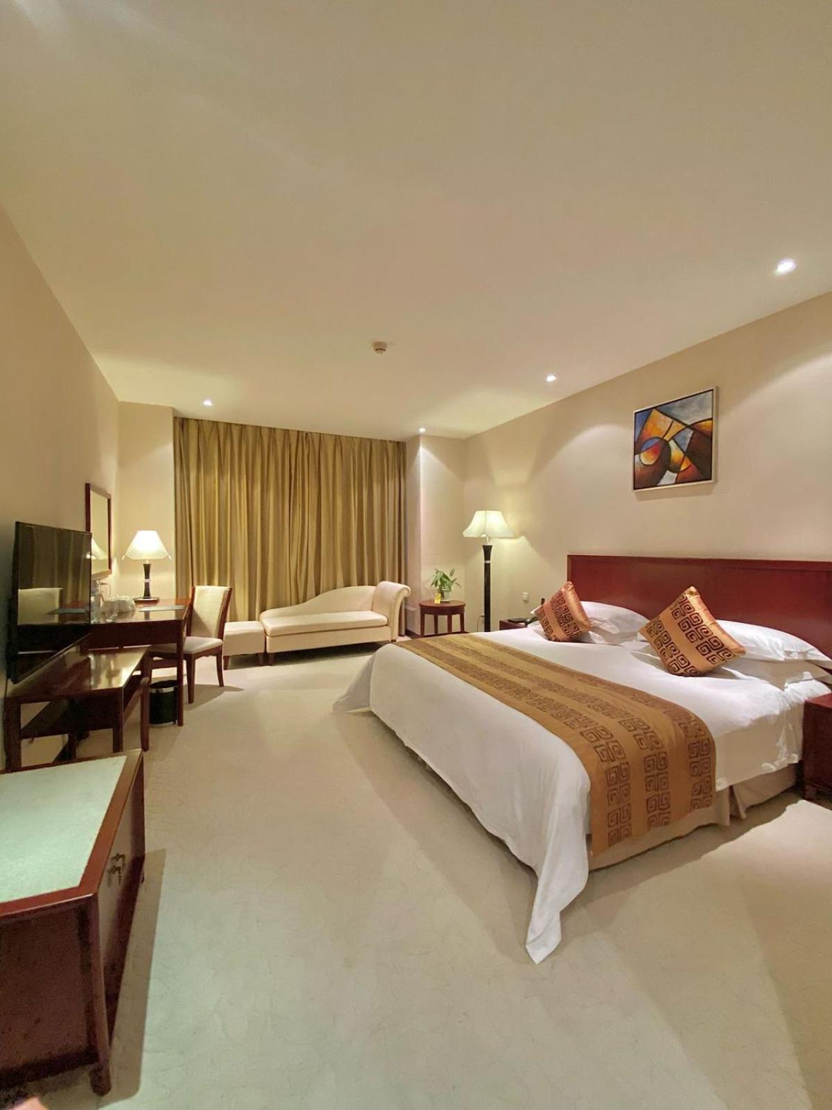 Beijing Palace Soluxe Hotel Astana Ngoại thất bức ảnh A room at the hotel