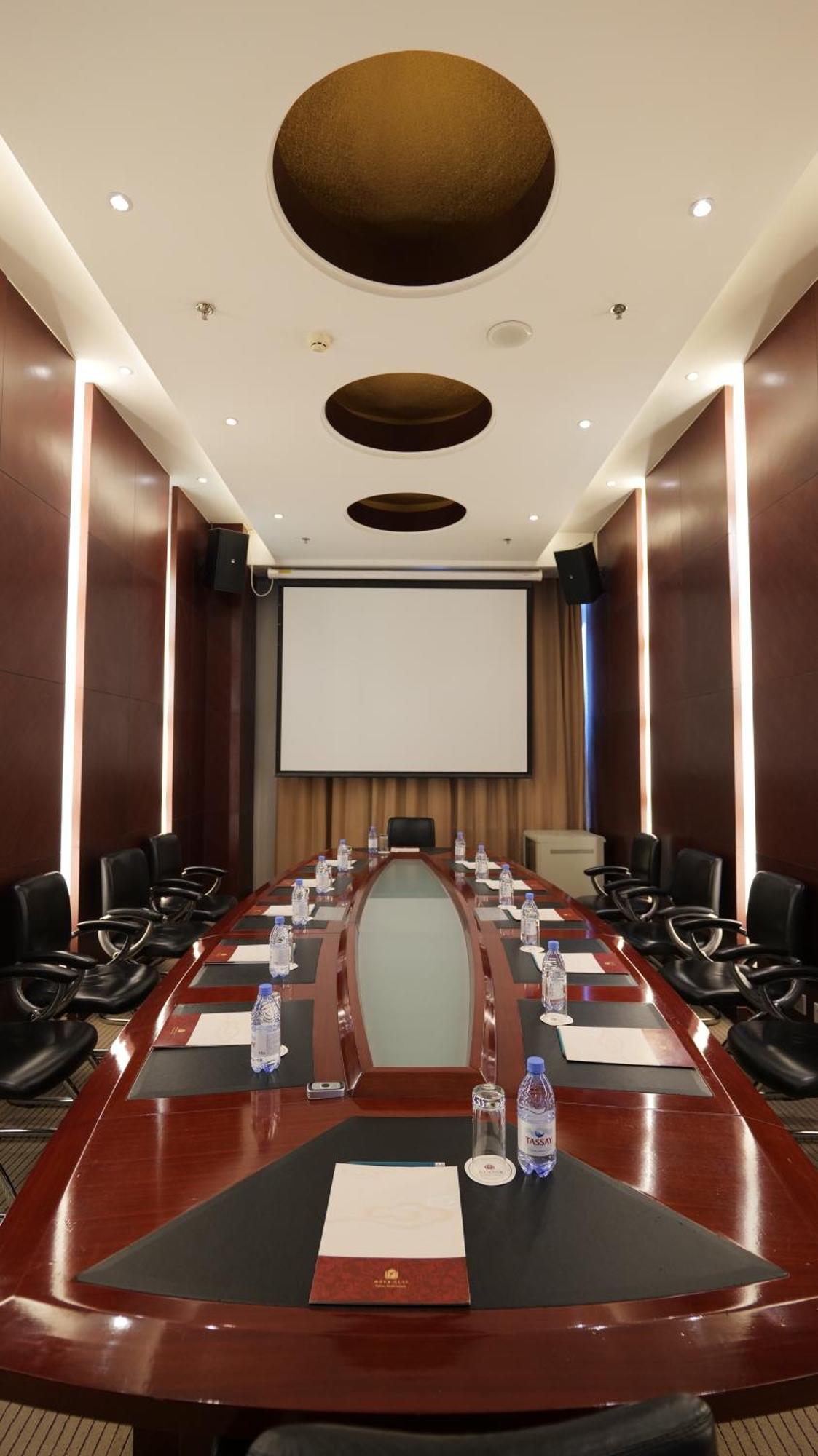 Beijing Palace Soluxe Hotel Astana Ngoại thất bức ảnh A meeting room