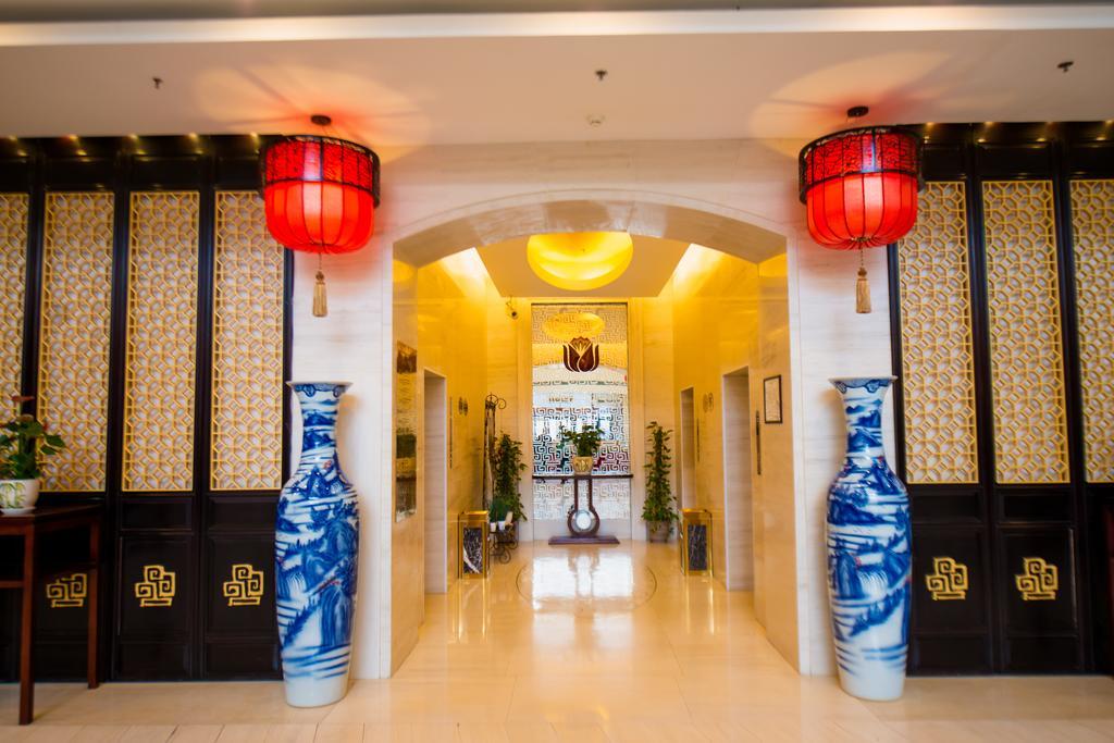 Beijing Palace Soluxe Hotel Astana Ngoại thất bức ảnh
